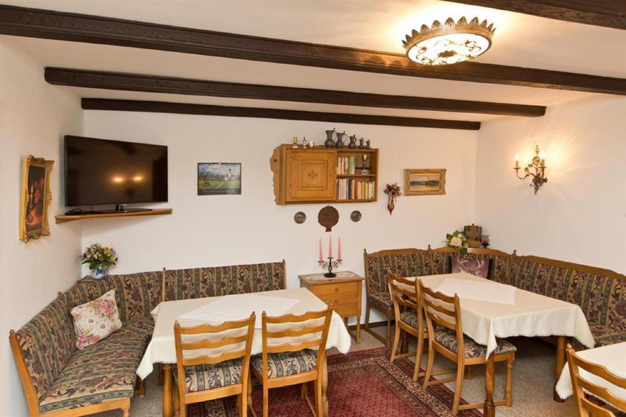 Gaestehaus Loedermann Γκάρμις-Παρτενκίρχεν Εξωτερικό φωτογραφία