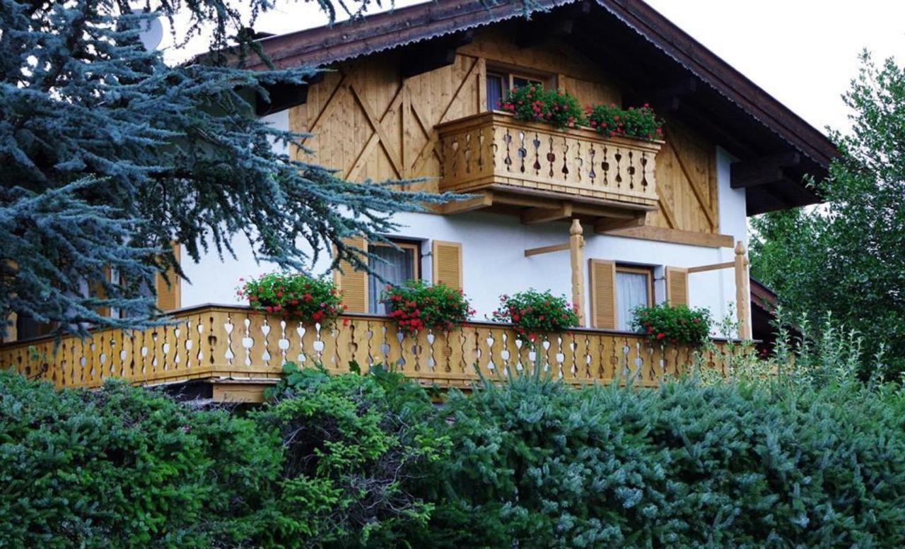 Gaestehaus Loedermann Γκάρμις-Παρτενκίρχεν Εξωτερικό φωτογραφία