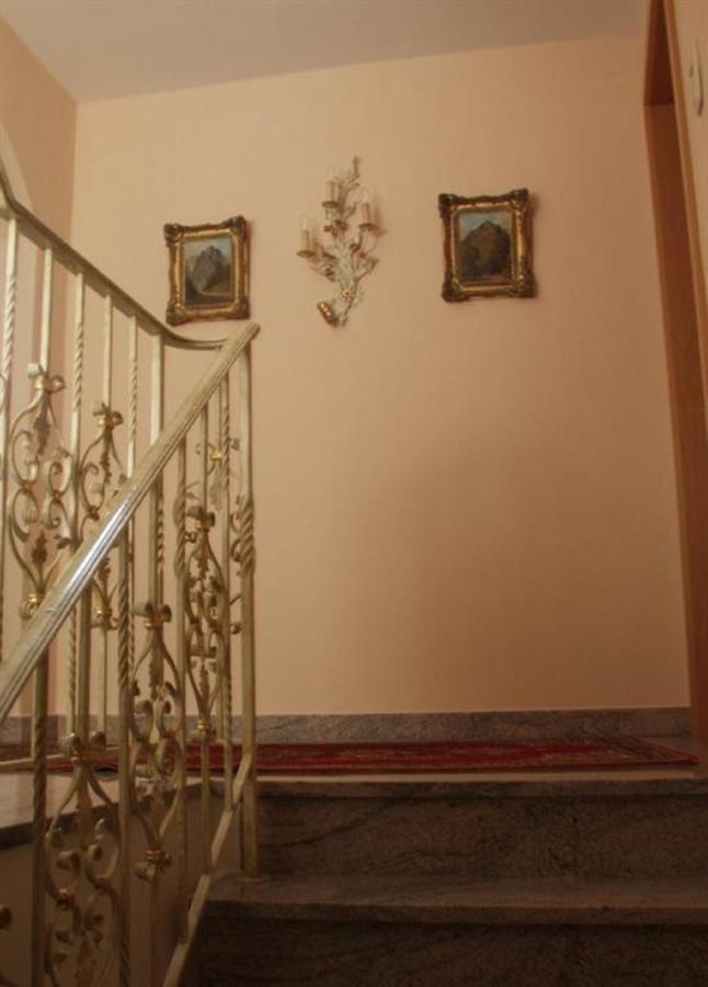 Gaestehaus Loedermann Γκάρμις-Παρτενκίρχεν Εξωτερικό φωτογραφία